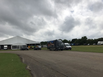 build_it_live_2017_waste_management_litter_picking_01.jpg