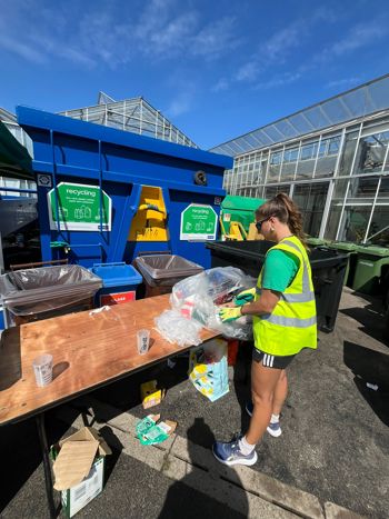 Crew Sorting Through Rubbish (2)