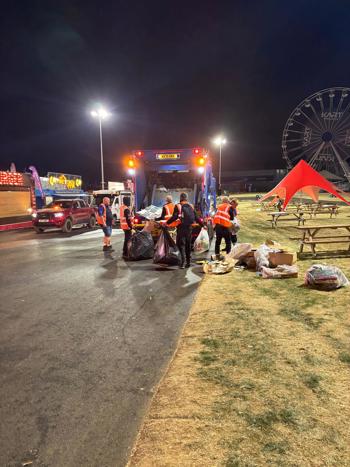 Loading Bin Truck (2)