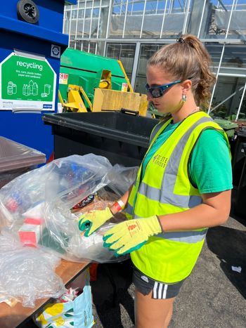 Crew Sorting Through Rubbish (1)