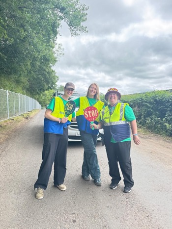 Crew Directing Traffic (6)