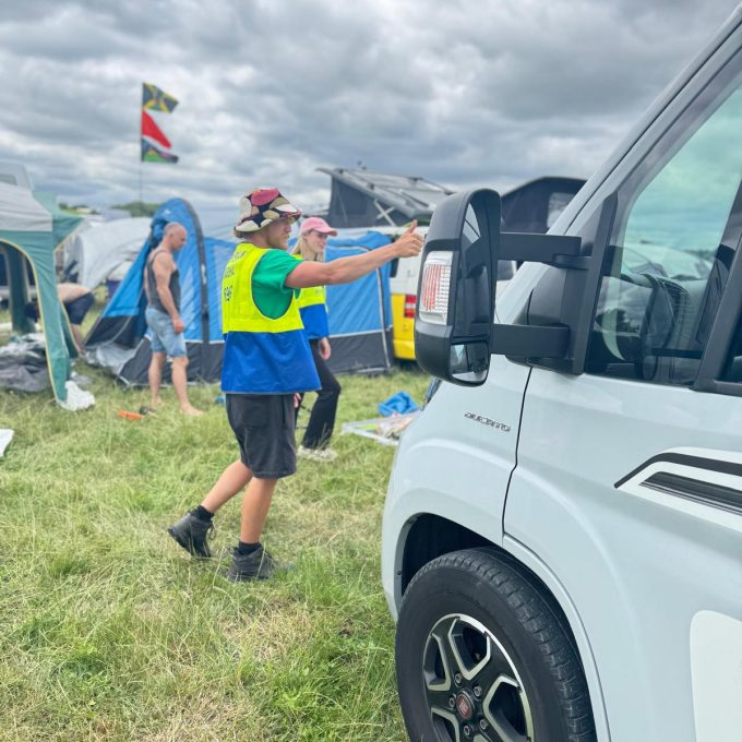 Crew Directing Traffic (5)