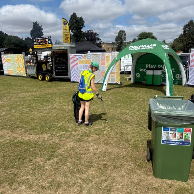 Crew Litter Picking (2)