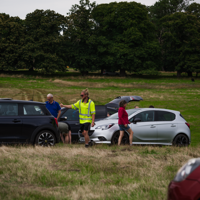 crew pointing car.png