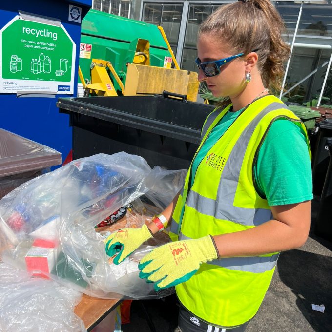 Crew Sorting Through Rubbish (1)