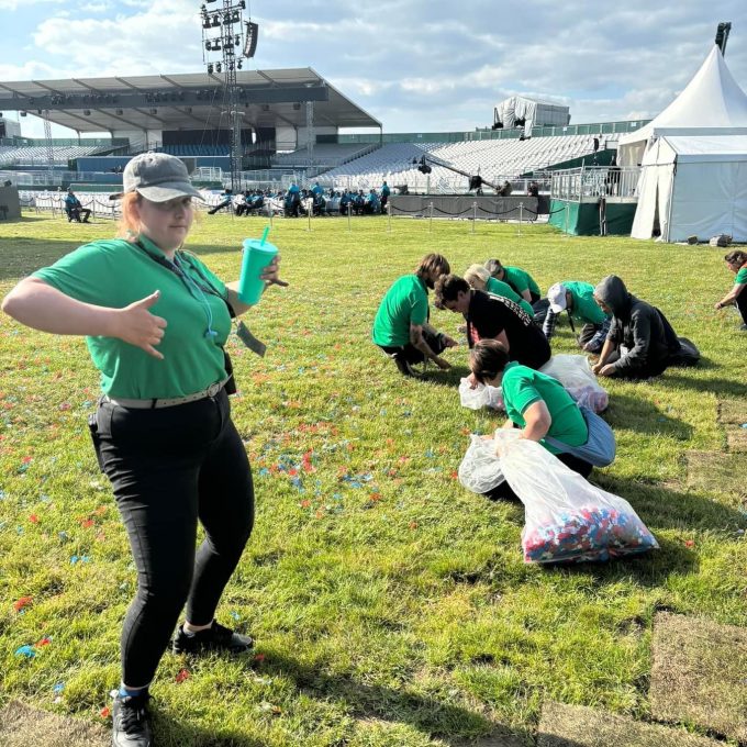 Eleanor Confetti Pick