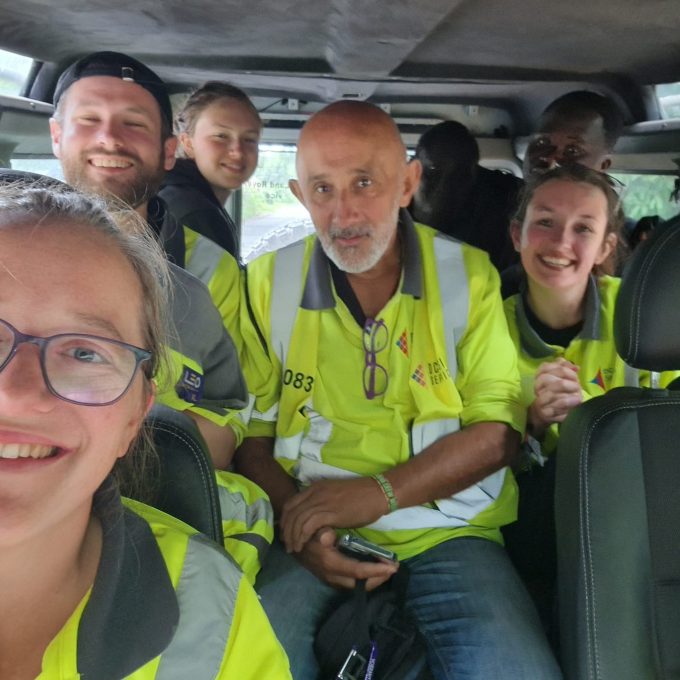 Harriet Crew Selfie 2