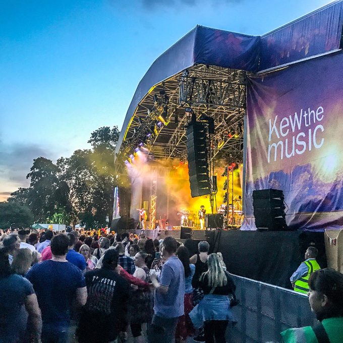 Kew-The-Music-Litter-Picking_2019_003.jpg