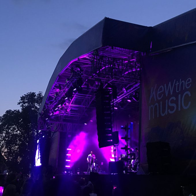 Kew-The-Music-Litter-Picking_2019_019.jpg