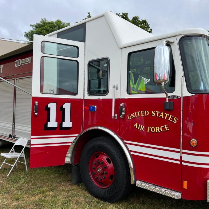 US airforce van.JPG
